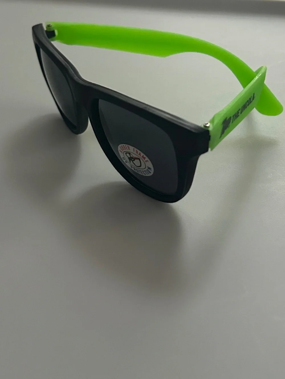 7UP the uncle sunglasses NWT